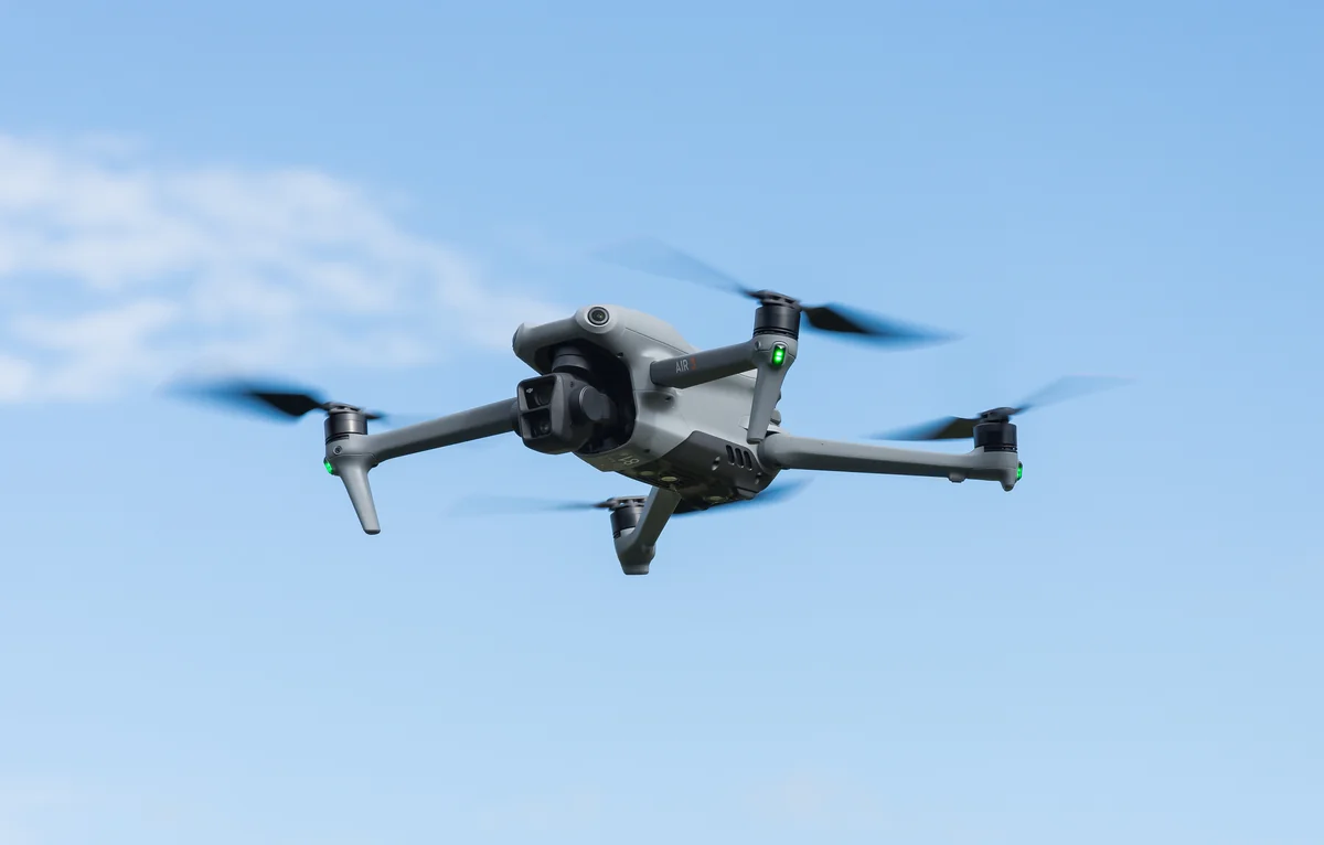 dji-air-3-doppio-sensore-teleobiettivo-70mm