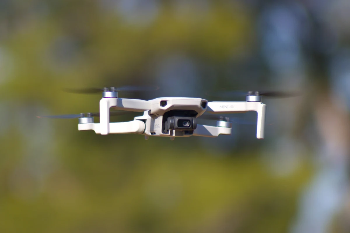 dji-mini-4k-drone-economico-brushless-stabilizzato